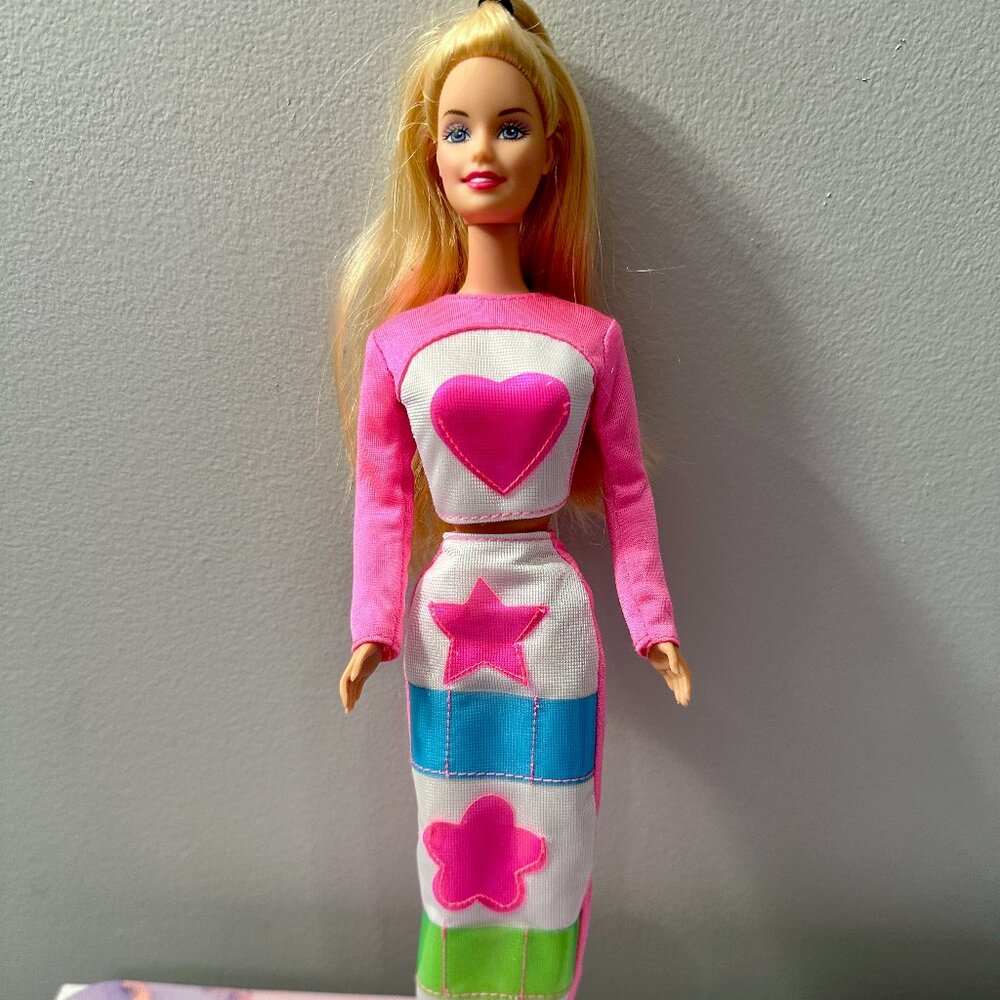 Vintage 2000 Picture Pockets Barbie Doll Mattel #28701